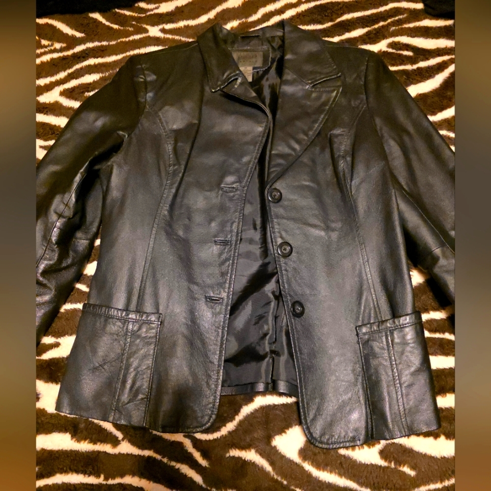 Elegant Black Leather Jacket for Women